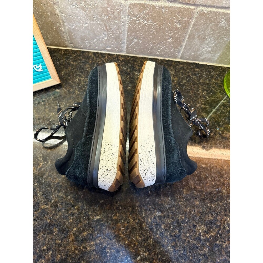 UGG Marin Lace Up Platform Sneakers Black Suede W 8 EUC - Picture 5 of 9